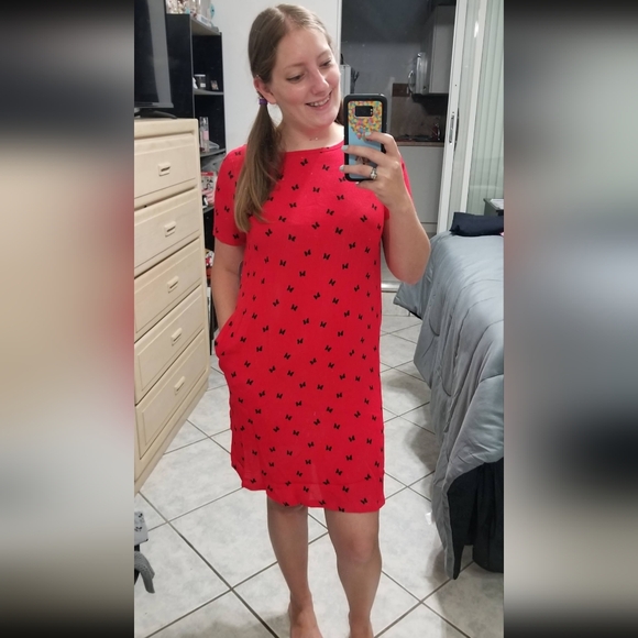 Minnie Mouse shift dress with pockets red with black bows NWT size womens xs - Picture 2 of 10